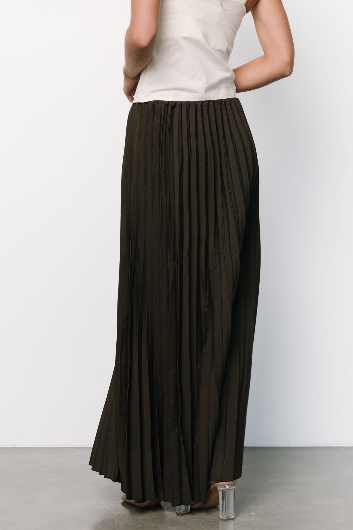Pleated Maxi Skirt with Elastic Waistband | Vinny Charcoal
