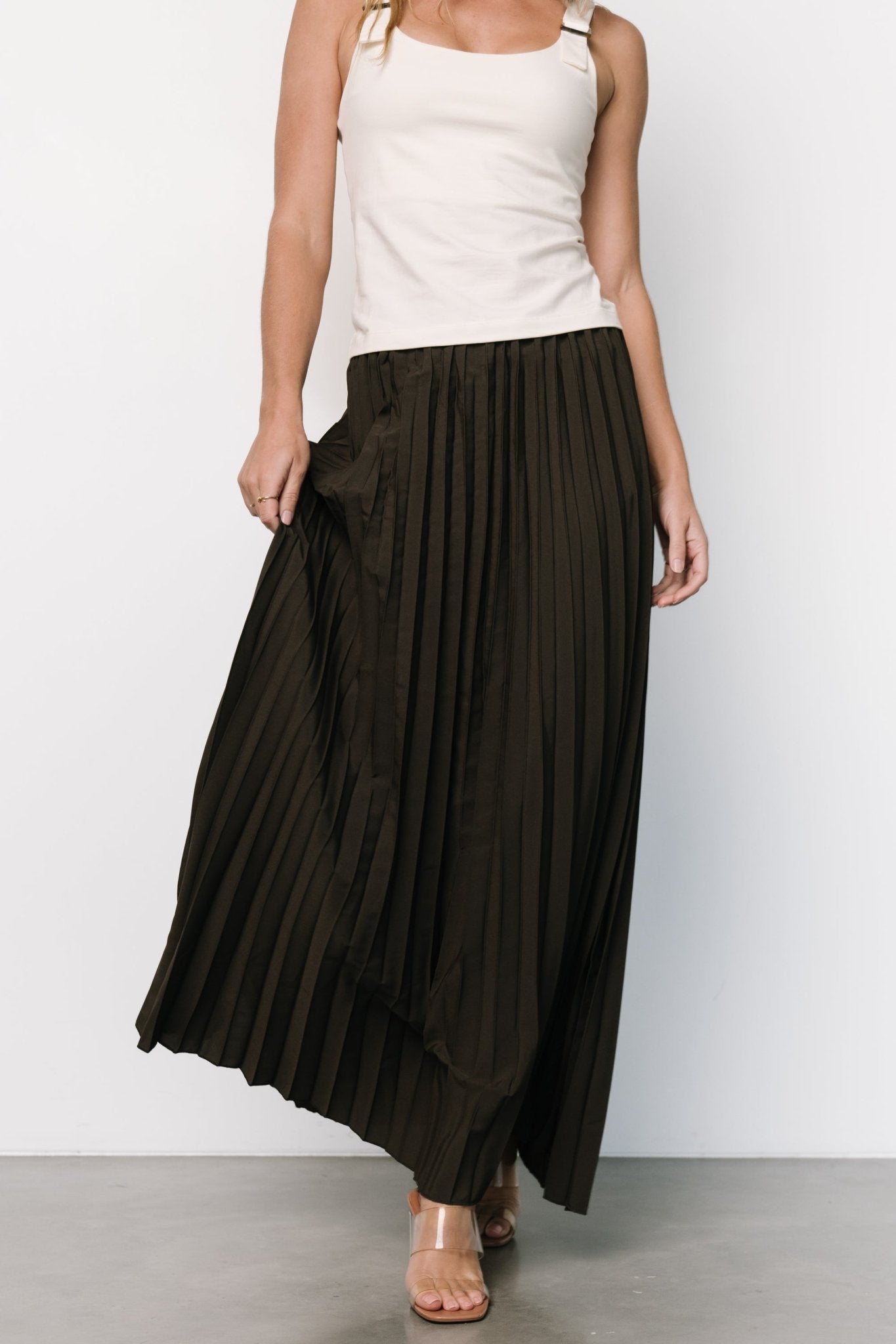 Pleated Maxi Skirt with Elastic Waistband | Vinny Charcoal