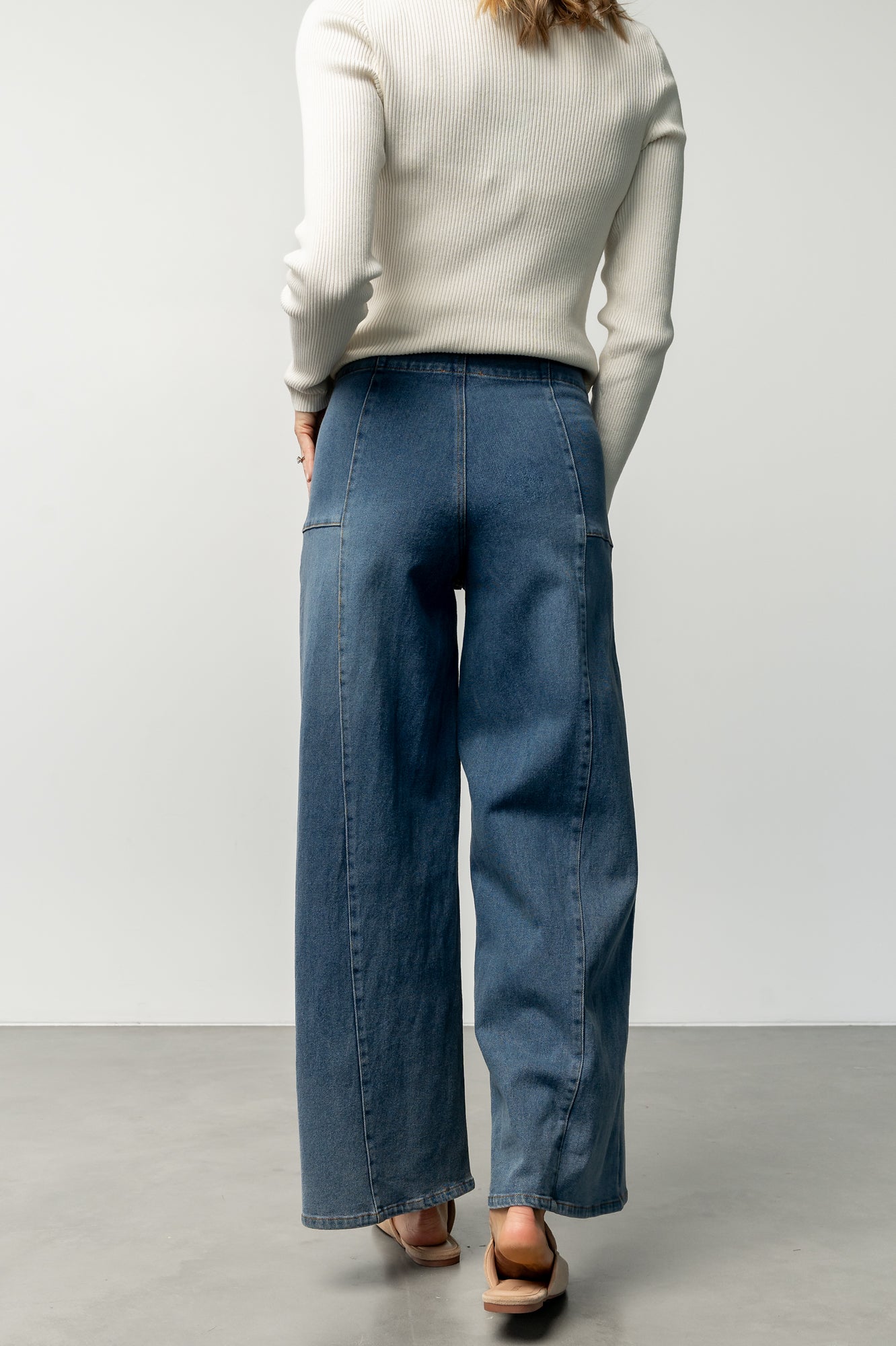 Mid Rise Wide Leg Jeans for Women | Dark Wash & Stretch | Emmi