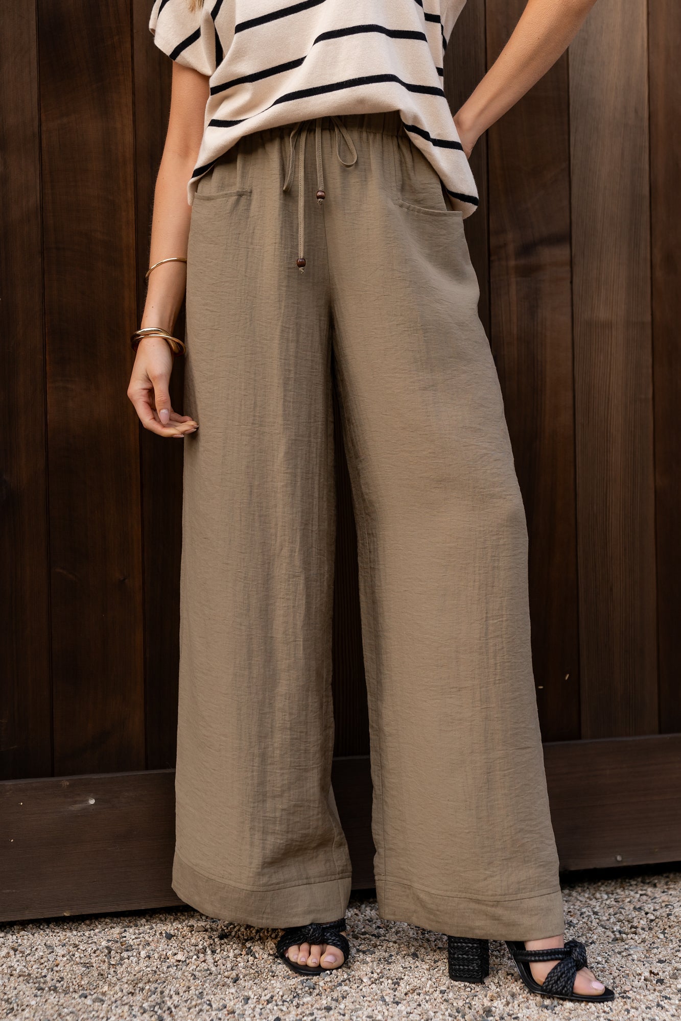 Wide Leg Pants for Women with Elastic Waistband & Pockets | Leza Olive